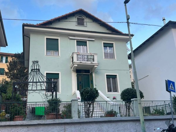 casa indipendente in vendita a Genova in zona Pontedecimo