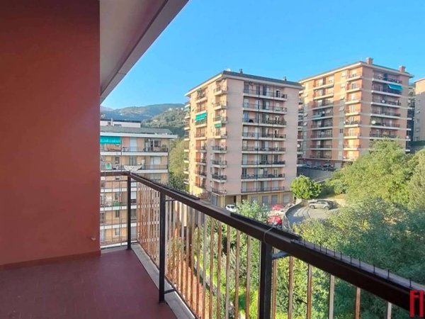 appartamento in vendita a Genova in zona Sestri Ponente