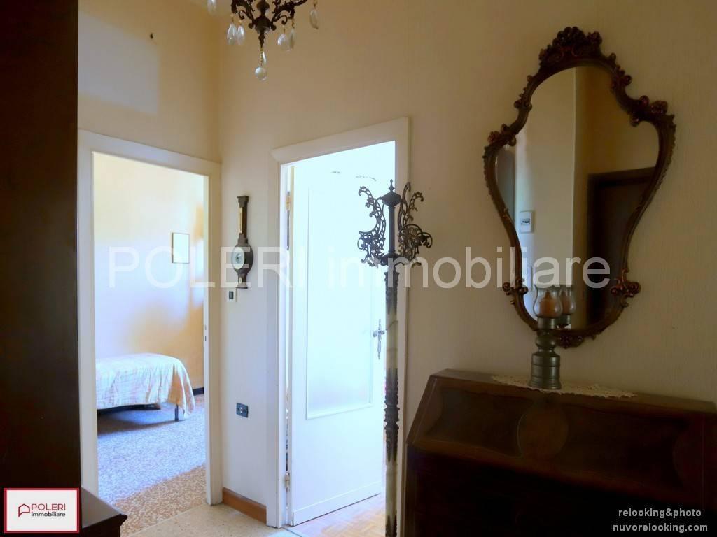 appartamento in vendita a Genova in zona Oregina
