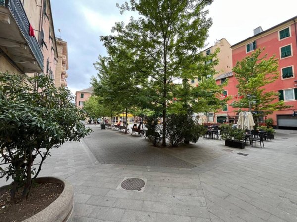 appartamento in vendita a Genova in zona Sestri Ponente
