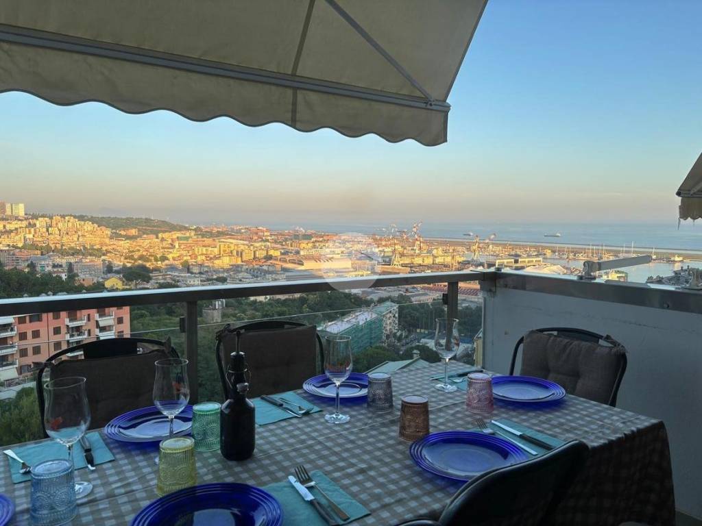 appartamento in vendita a Genova in zona Pegli