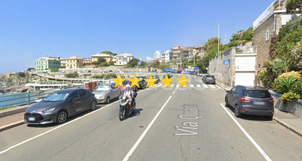 appartamento in vendita a Genova in zona Quarto dei Mille