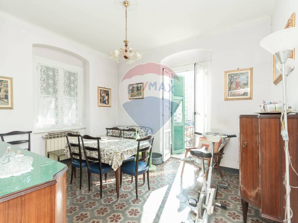 appartamento in vendita a Genova in zona Certosa