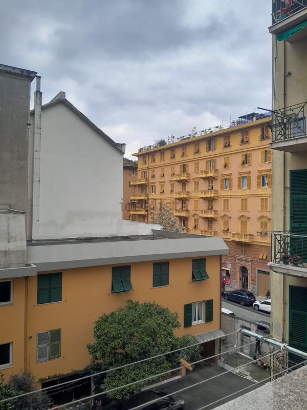 appartamento in vendita a Genova in zona Certosa