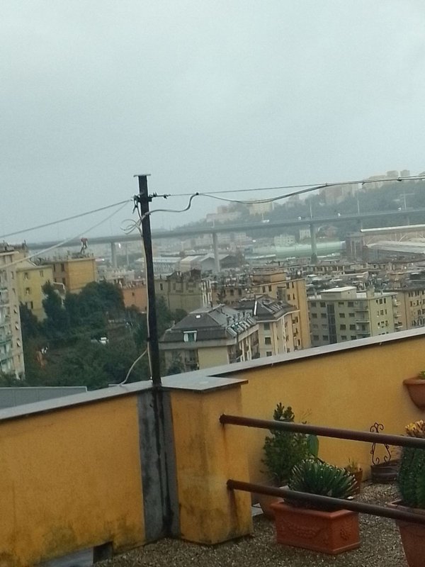 appartamento in vendita a Genova in zona Certosa