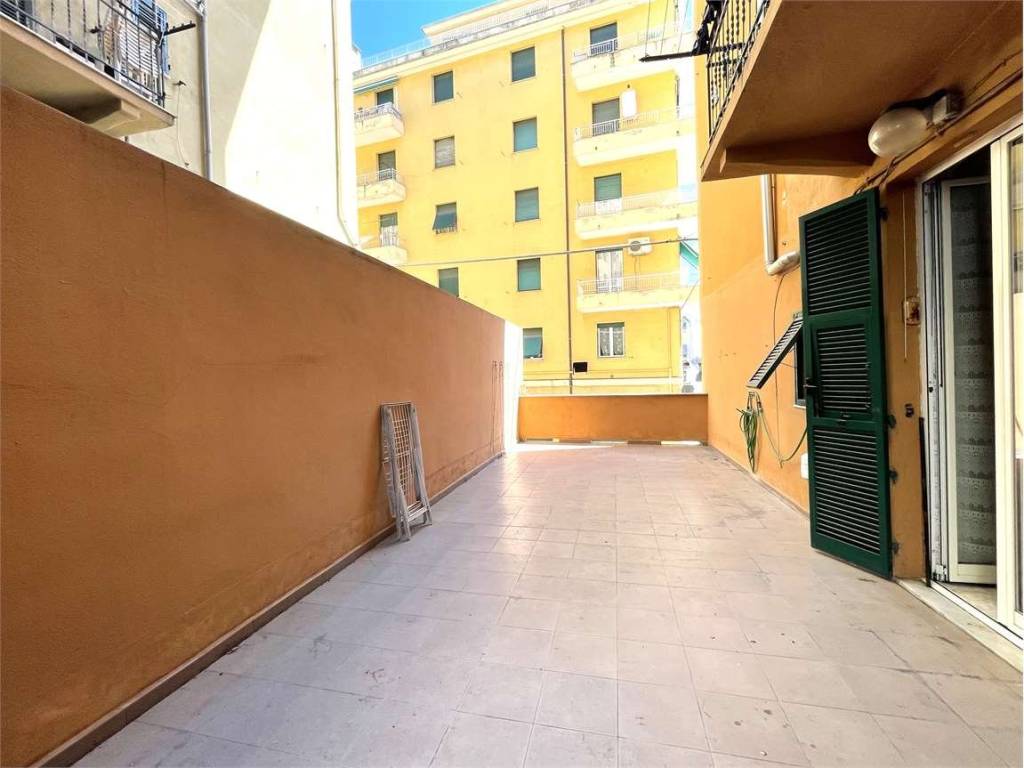appartamento in vendita a Genova in zona Certosa