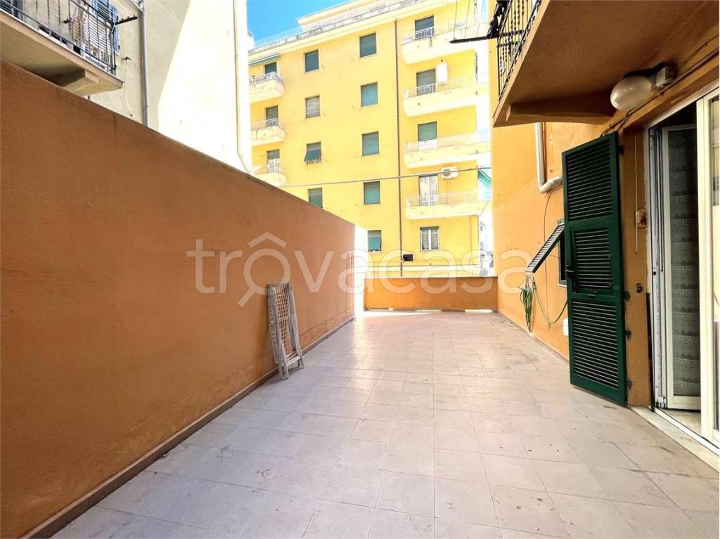 appartamento in vendita a Genova in zona Certosa