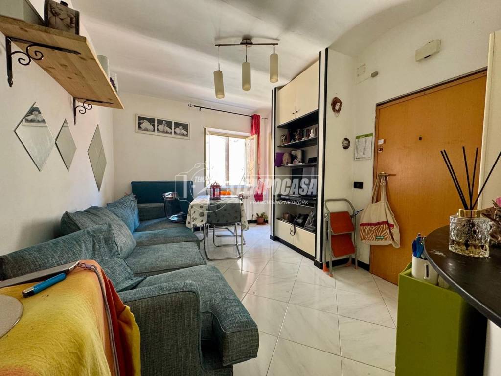 appartamento in vendita a Genova in zona Sestri Ponente