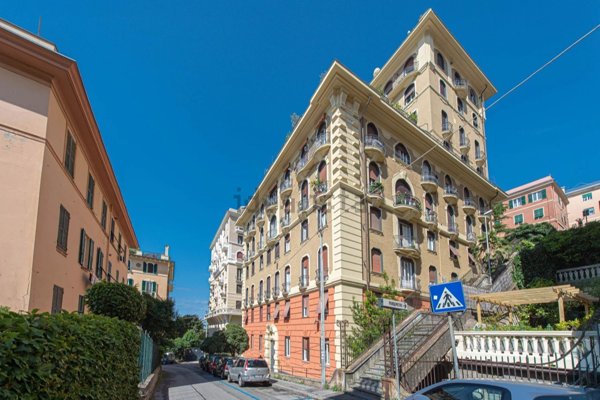 appartamento in vendita a Genova in zona Castelletto