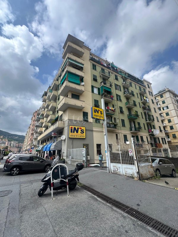 appartamento in vendita a Genova in zona Marassi