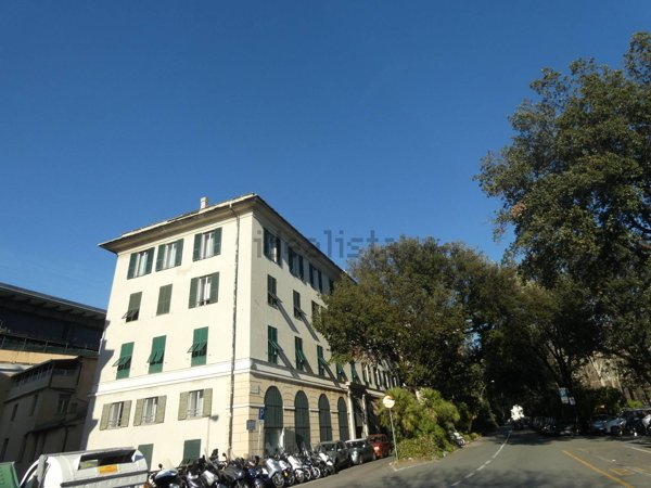 appartamento in vendita a Genova in zona Portoria / Piccapietra