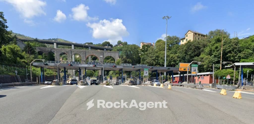 casa indipendente in vendita a Genova in zona Staglieno