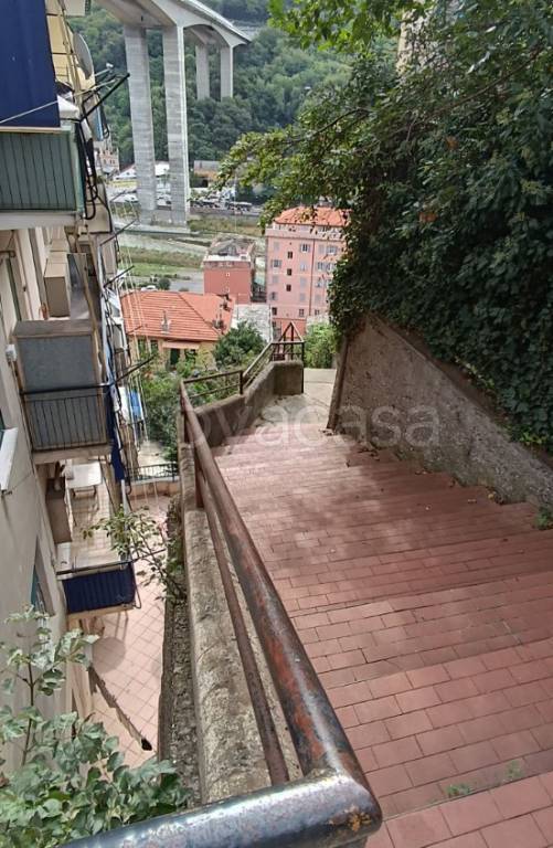 appartamento in vendita a Genova in zona Molassana