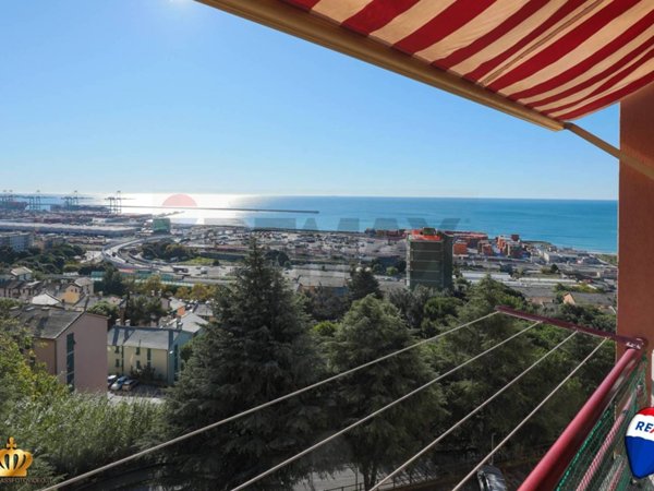 appartamento in vendita a Genova in zona Palmaro / Pra'