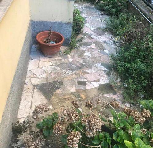 appartamento in vendita a Genova in zona Rivarolo