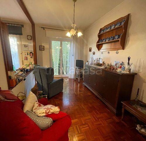 appartamento in vendita a Genova in zona Rivarolo