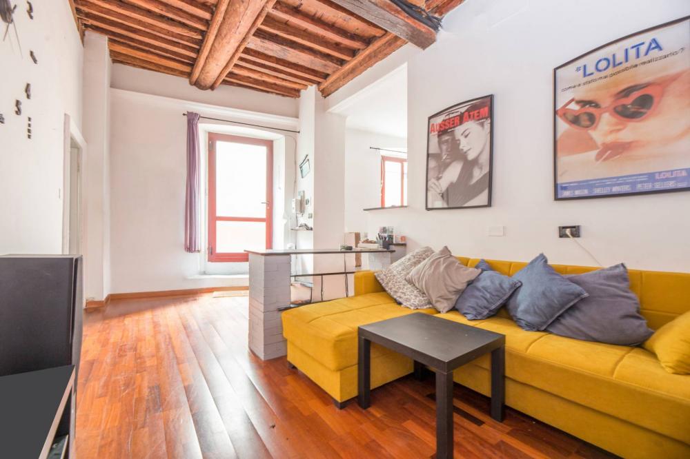 appartamento in vendita a Genova in zona Sottoripa / Maddalena / Molo