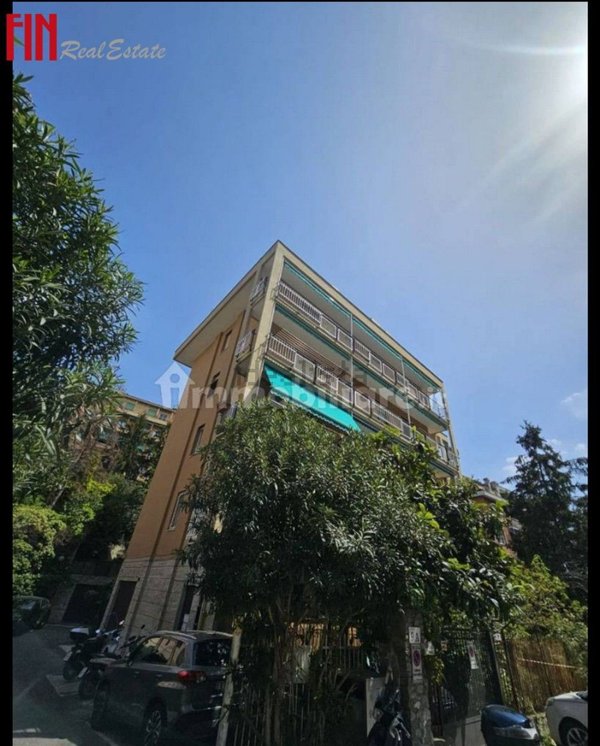 appartamento in vendita a Genova in zona Sturla