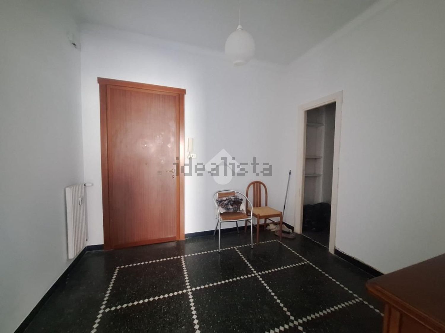 appartamento in vendita a Genova in zona Bolzaneto