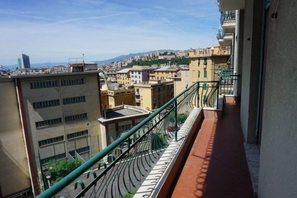 appartamento in vendita a Genova in zona Sampierdarena