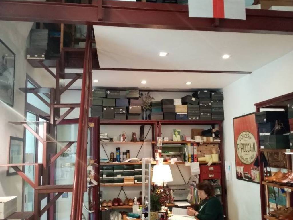 negozio in vendita a Genova