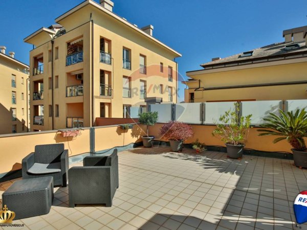 appartamento in vendita a Genova in zona Sestri Ponente