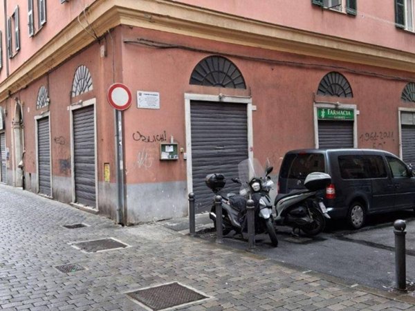 negozio in vendita a Genova in zona Sampierdarena