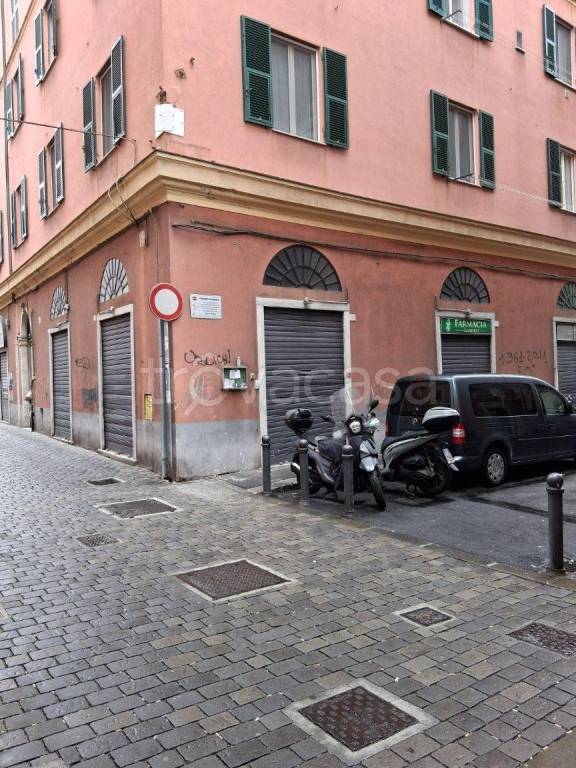 trivano in vendita a Genova in zona Sampierdarena