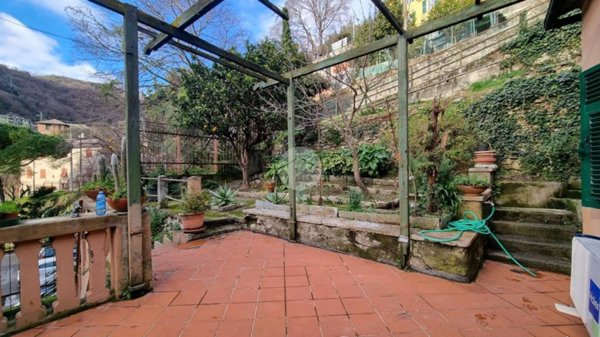 appartamento in vendita a Genova in zona Quezzi