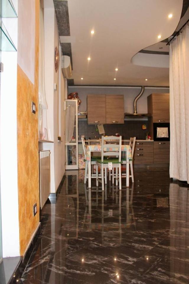 appartamento in vendita a Genova in zona Marassi