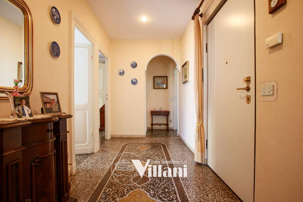 appartamento in vendita a Genova in zona Castelletto