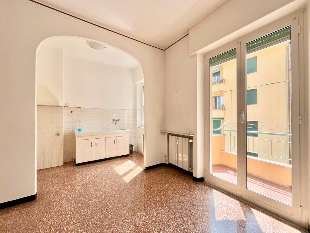 appartamento in vendita a Genova in zona Palmaro / Pra'