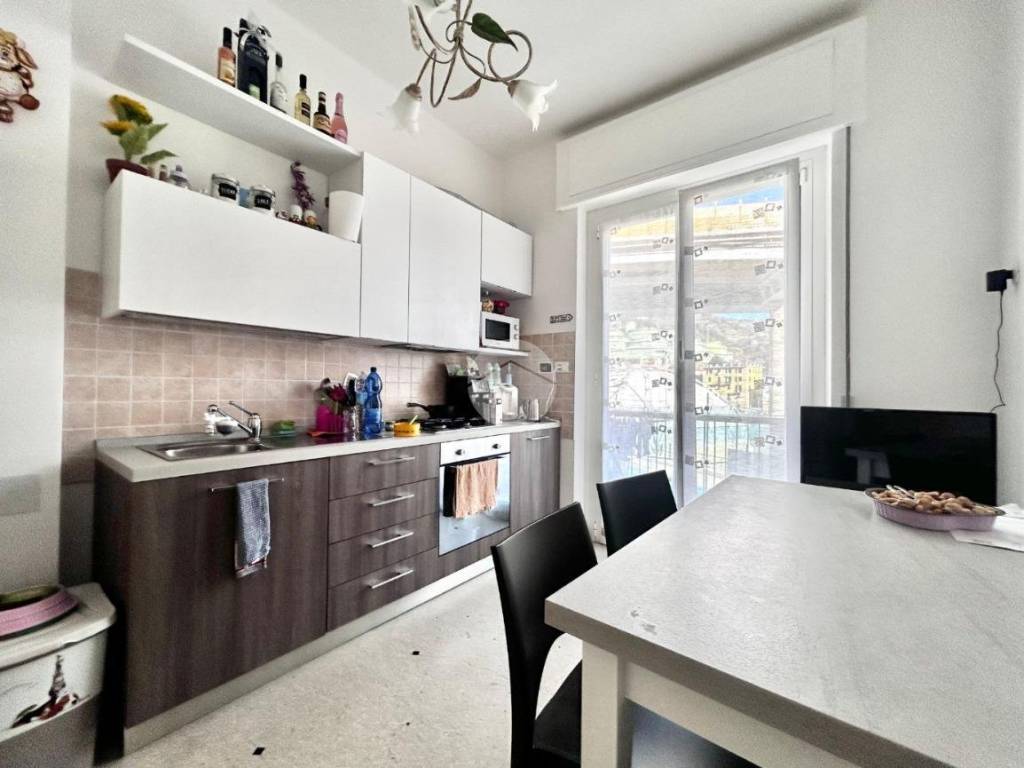 appartamento in vendita a Genova in zona Pegli