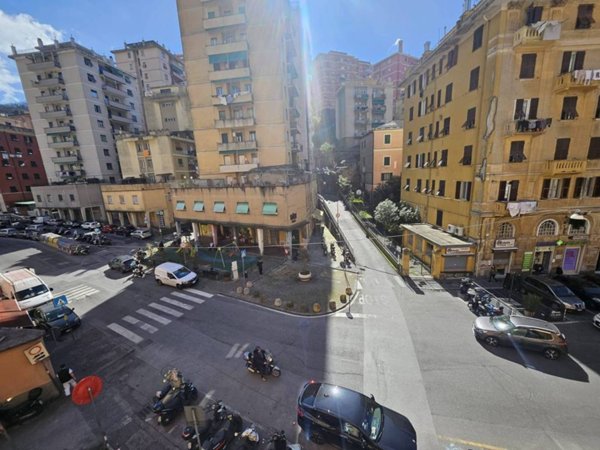 appartamento in vendita a Genova in zona Marassi