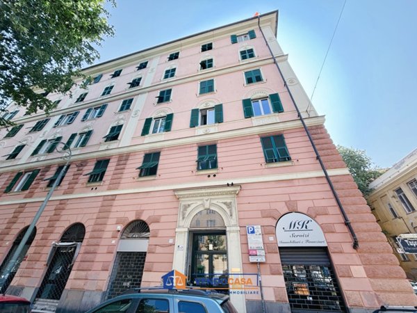 appartamento in vendita a Genova in zona Foce