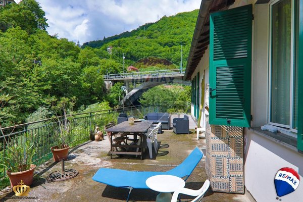 casa indipendente in vendita a Genova in zona Struppa