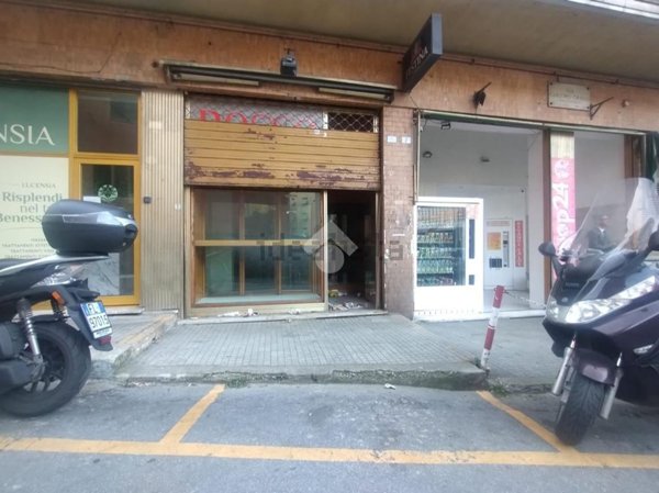 locale commerciale in vendita a Genova in zona San Martino