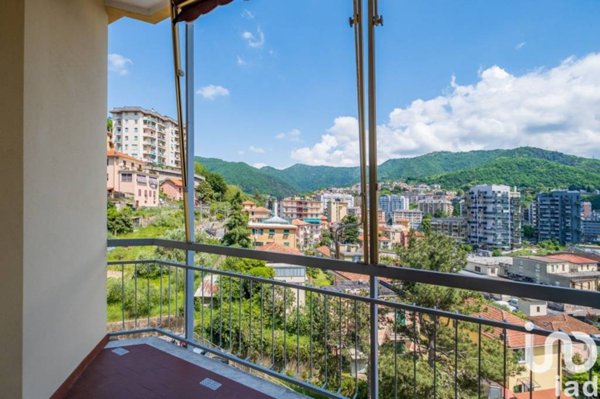 appartamento in vendita a Genova in zona Molassana