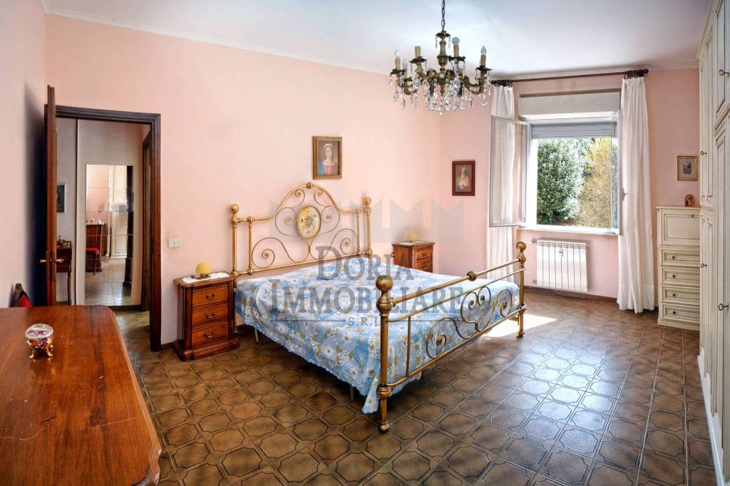 appartamento in vendita a Genova in zona San Gottardo/Sant'Eusebio