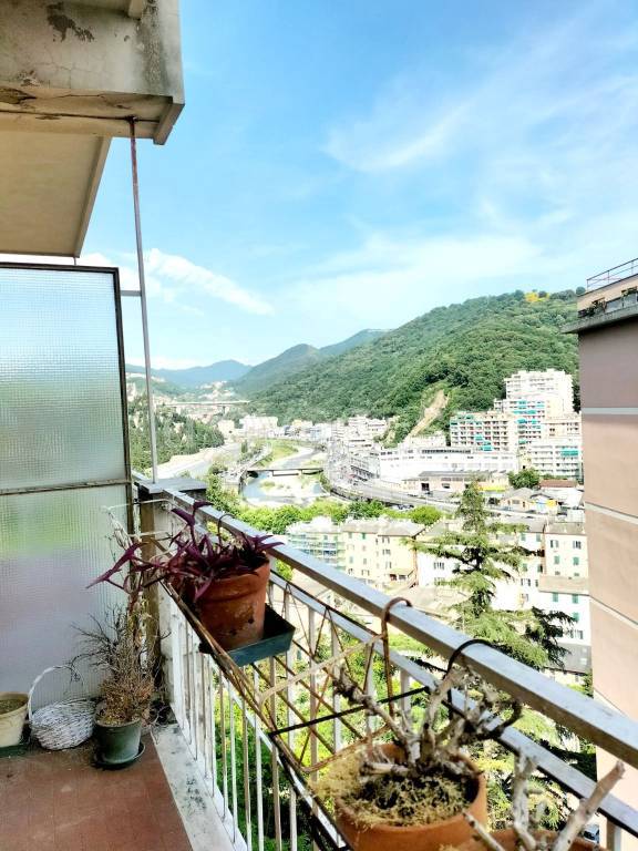 appartamento in vendita a Genova in zona Staglieno