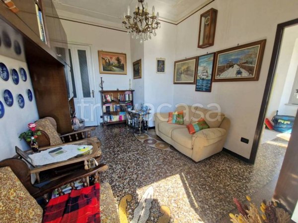 appartamento in vendita a Genova in zona Palmaro / Pra'