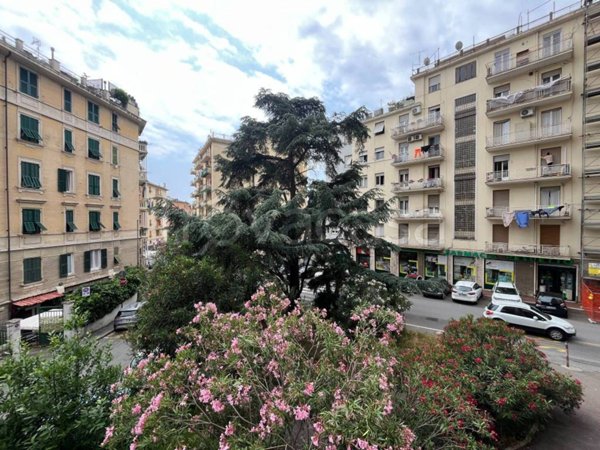 appartamento in vendita a Genova in zona Pegli
