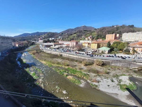 appartamento in vendita a Genova in zona Pontedecimo