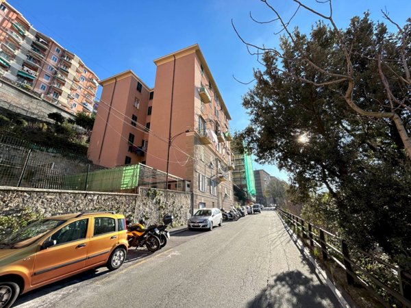 appartamento in vendita a Genova in zona Oregina