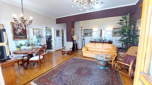 appartamento in vendita a Genova in zona Castelletto