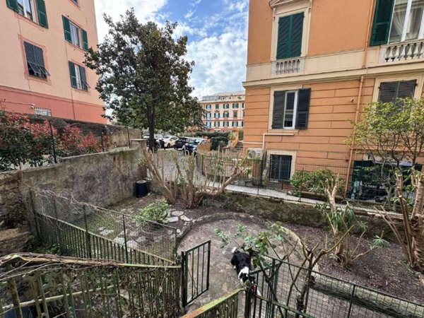 appartamento in vendita a Genova in zona Castelletto