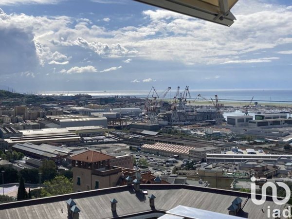 appartamento in vendita a Genova in zona Pegli
