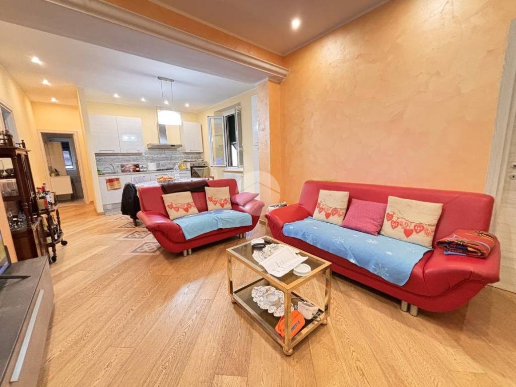 appartamento in vendita a Genova in zona Marassi