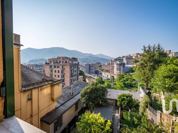 appartamento in vendita a Genova in zona Rivarolo