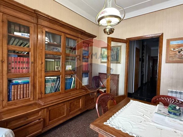 appartamento in vendita a Genova in zona Sestri Ponente